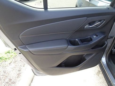 Used 2019 Chevrolet Traverse LT FWD image 15