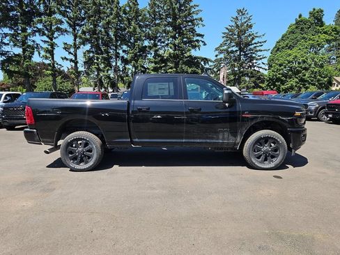 New 2026 RAM 2500 Laramie w/ Night Edition AWD/4WD image 8