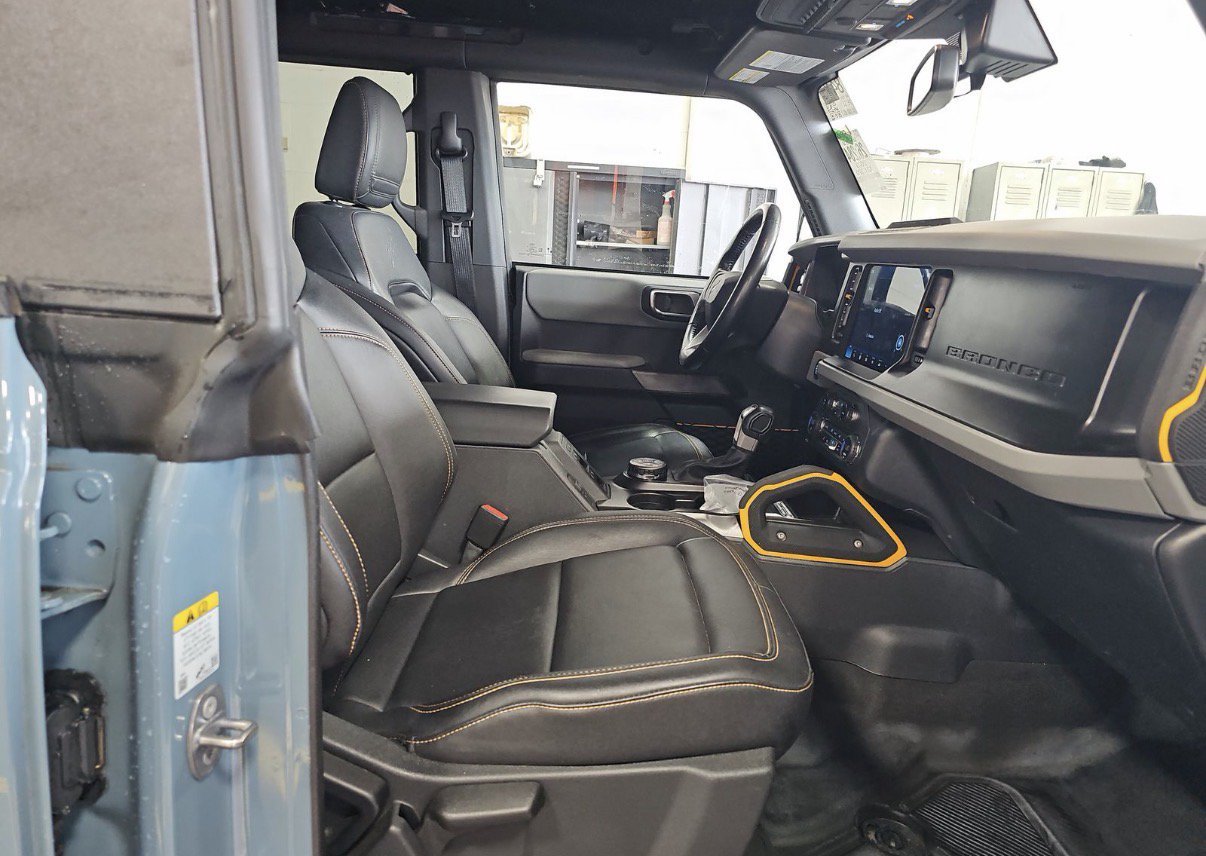 Used 2023 Ford Bronco Badlands w/ Sasquatch Package AWD/4WD image 10