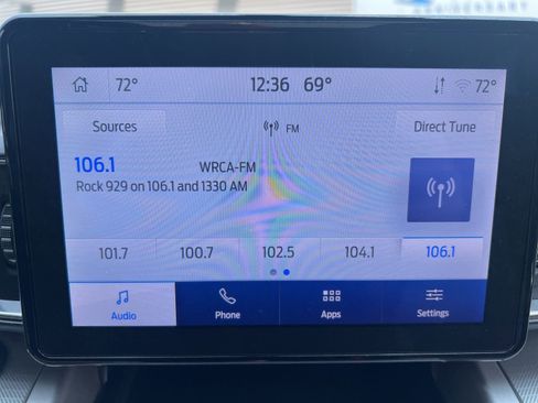 Used 2022 Ford Explorer XLT w/ Equipment Group 202A image 31