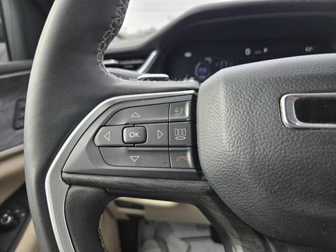 Used 2024 Jeep Grand Cherokee Limited image 21