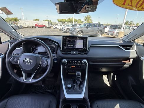 Used 2021 Toyota RAV4 Limited AWD/4WD image 16