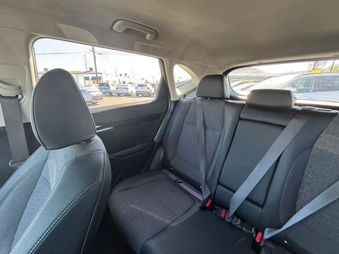 Used 2025 Kia Seltos S image 40