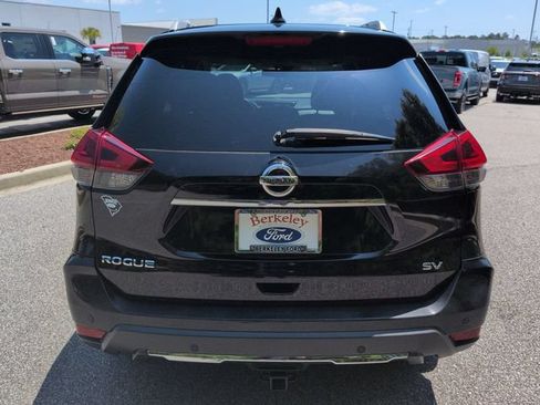Used 2019 Nissan Rogue SV FWD image 5