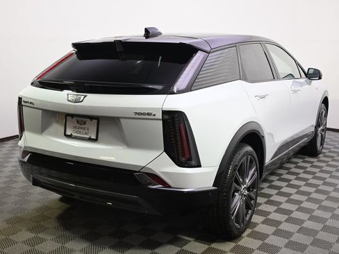 New 2026 Cadillac Optiq Sport 2 w/ LPO, Floor Liner Package AWD/4WD image 6