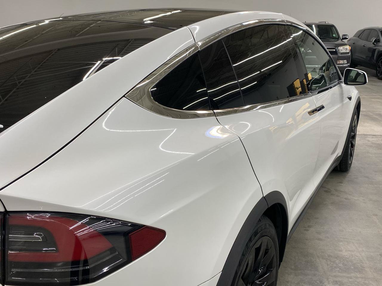 Used 2018 Tesla Model X 75D AWD/4WD image 8