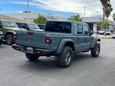 New 2026 Jeep Gladiator Mojave w/ Technology Group AWD/4WD image 8