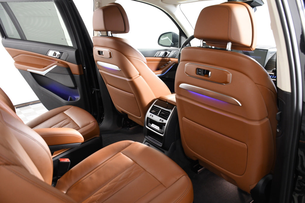 Used 2023 BMW X7 xDrive40i w/ Executive Package AWD/4WD image 22