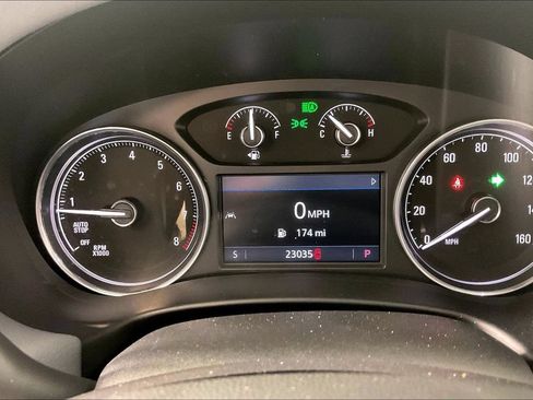 Certified 2024 Buick Enclave Essence FWD image 11