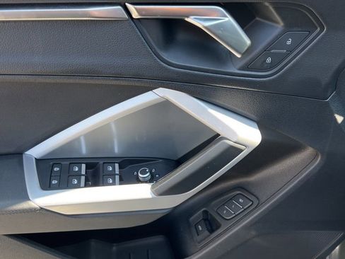 Used 2024 Audi Q3 2.0T Premium image 21