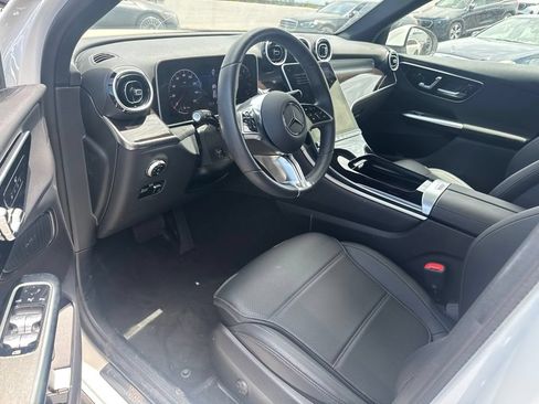 Used 2026 Mercedes-Benz GLC 300 4MATIC image 8