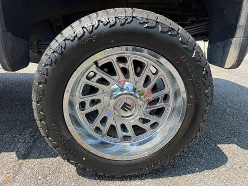 Used 2020 Chevrolet Silverado 2500 LTZ w/ LTZ Premium Package RWD image 14