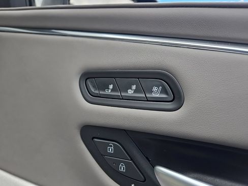 Certified 2024 Cadillac Escalade Sport Platinum w/ LPO, Floor Liner Package AWD/4WD image 30
