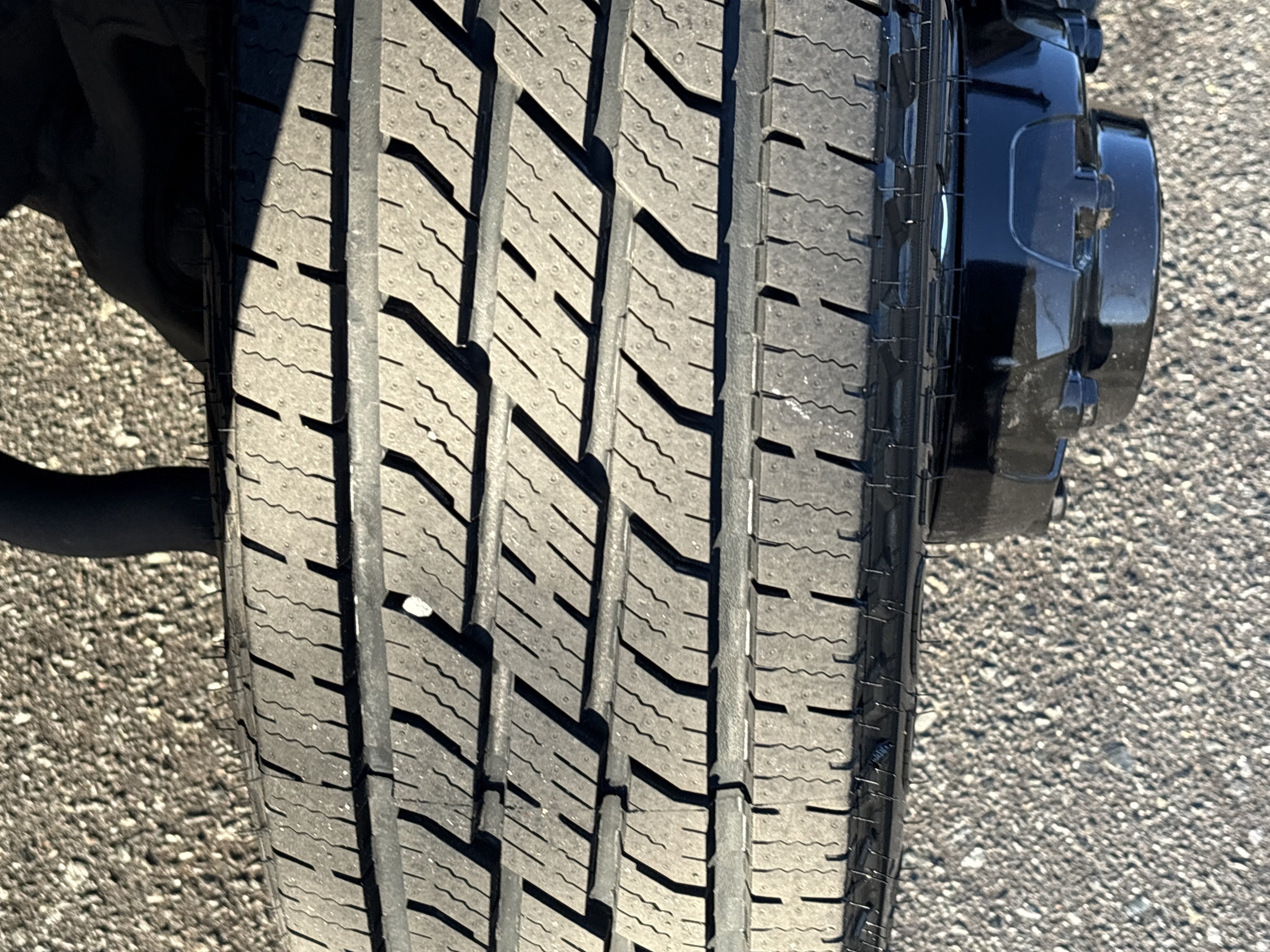 Used 2025 RAM 3500 Laramie AWD/4WD image 13