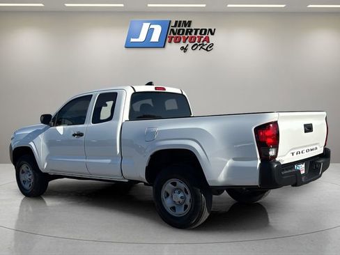 Used 2022 Toyota Tacoma SR image 7