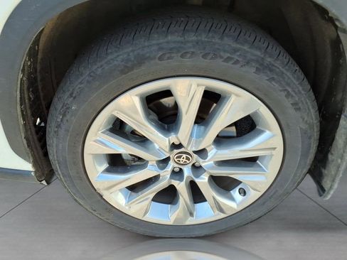Used 2023 Toyota Highlander Limited AWD/4WD image 9