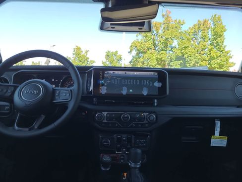 New 2025 Jeep Wrangler Unlimited Rubicon image 18