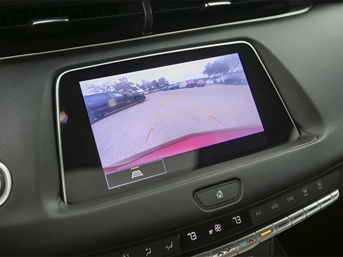 Used 2023 Cadillac XT4 Luxury w/ Driver Awareness Package image 17