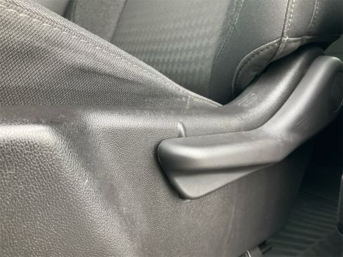 Used 2024 Chevrolet Silverado 2500 LT image 33