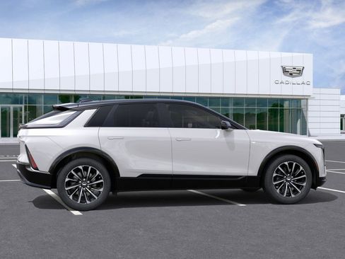 New 2025 Cadillac Lyriq Sport image 29