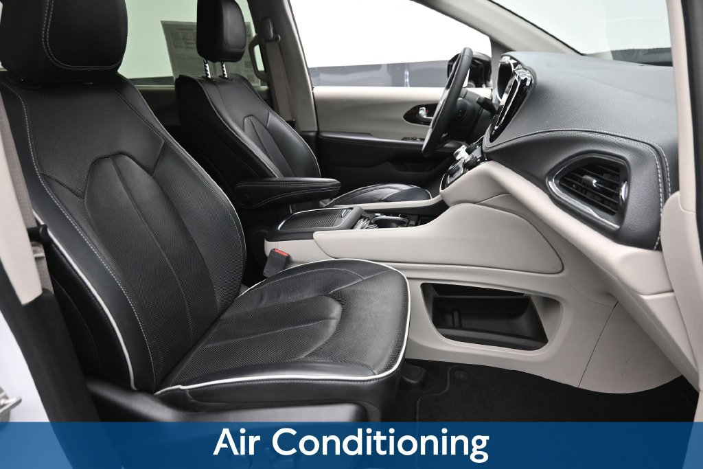 Used 2024 Chrysler Pacifica Limited FWD image 10