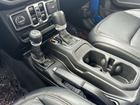 Used 2024 Jeep Gladiator Sport AWD/4WD image 27