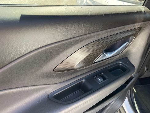 Used 2021 GMC Terrain SLT image 21