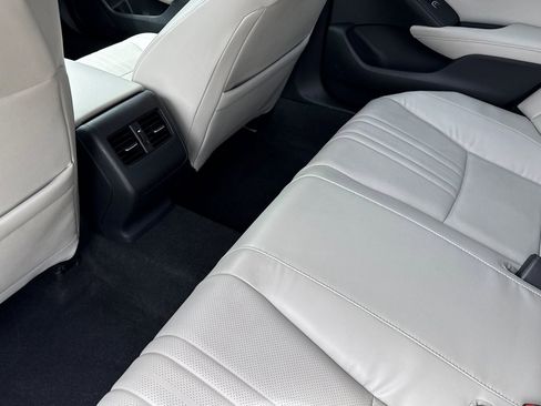 Used 2018 Honda Accord Touring image 25