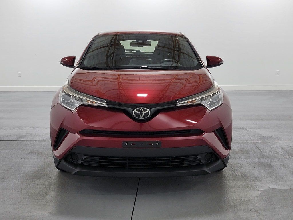 Used 2019 Toyota C-HR LE FWD image 3