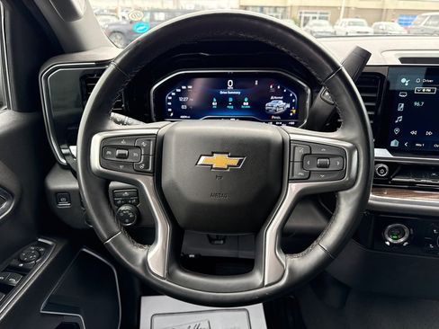 Used 2023 Chevrolet Silverado 1500 LT image 18