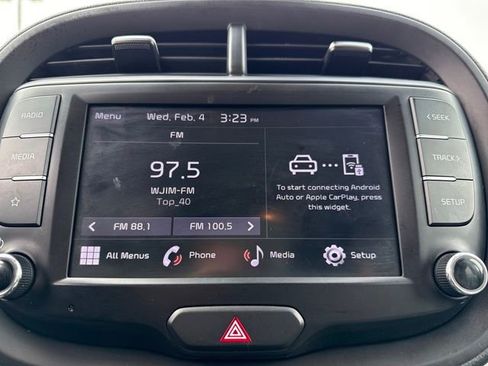 Used 2023 Kia Soul LX image 22