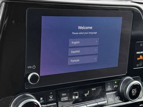 Used 2024 Toyota Highlander LE image 13