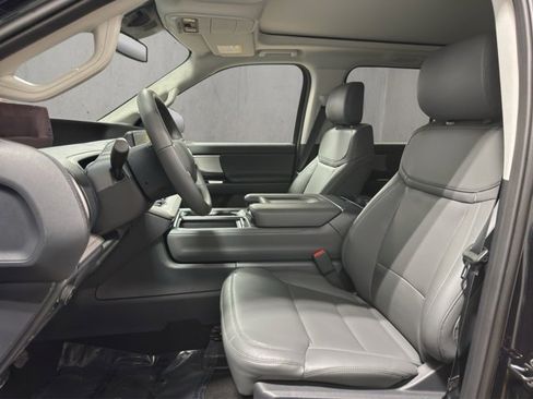 New 2026 Ford Expedition Active image 8