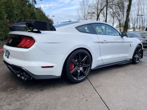 Used 2022 Ford Mustang Shelby GT500 w/ Carbon Fiber Track Pack image 4