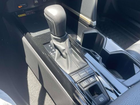 Used 2025 Toyota Camry XSE image 21