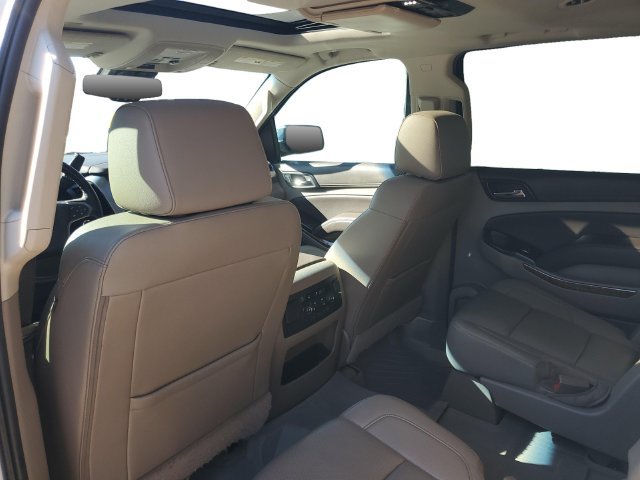 Used 2018 Chevrolet Suburban Premier RWD image 30