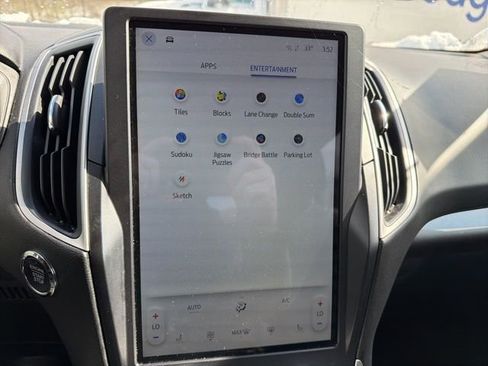 Used 2024 Ford Edge SEL image 21