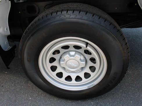 New 2025 Chevrolet Silverado 1500 W/T w/ WT Value Package image 17