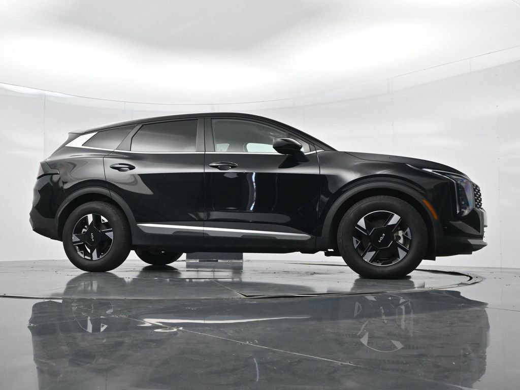 Used 2026 Kia Sportage LX FWD image 33
