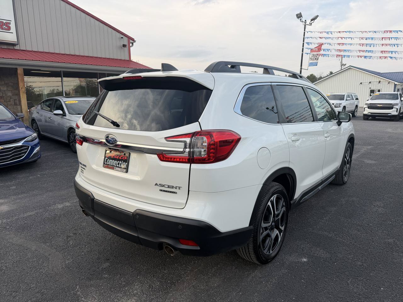 Used 2023 Subaru Ascent Limited AWD/4WD image 4