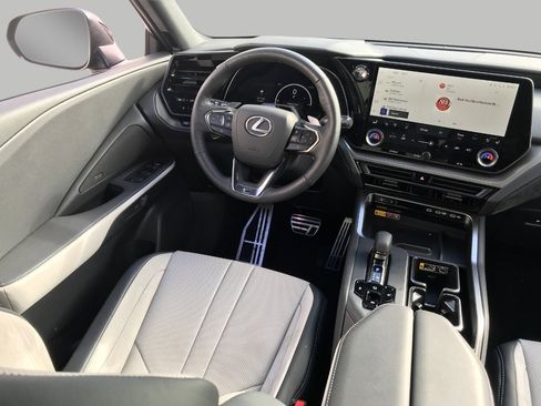 Used 2026 Lexus TX 500h AWD w/ Technology Package image 6