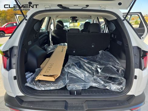 New 2026 Hyundai Tucson SE image 9