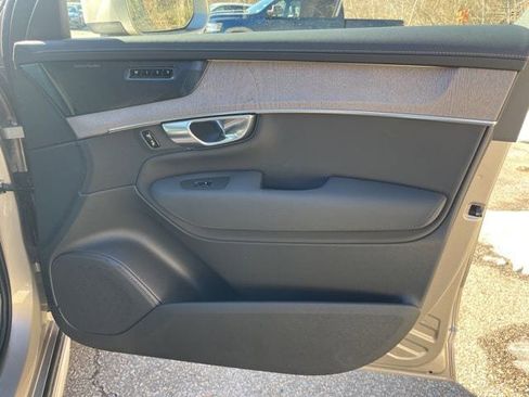 New 2026 Volvo XC90 T8 Ultra w/ Protection Package Premier image 13