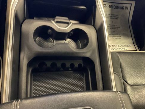 Used 2022 RAM 1500 Laramie AWD/4WD image 23