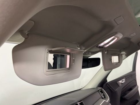 Used 2025 Volvo XC60 B5 Plus image 35