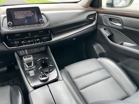 Certified 2023 Nissan Rogue SV w/ SV Premium B Package image 10