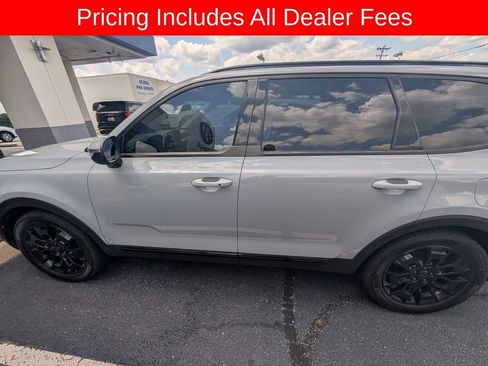 Used 2021 Kia Telluride EX w/ EX Premium Package AWD/4WD image 2