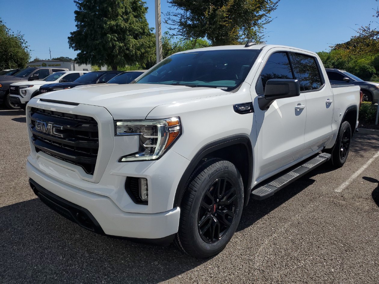 Used 2022 GMC Sierra 1500 Elevation w/ LPO, Elevation Black Package AWD/4WD image 2