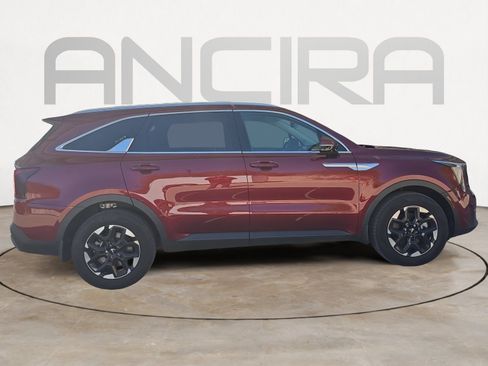 Certified 2025 Kia Sorento S FWD image 9