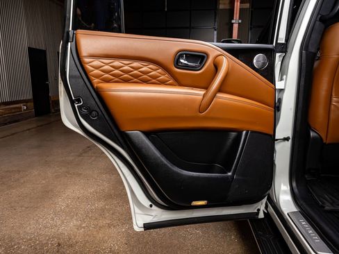 Used 2022 INFINITI QX80 Sensory w/ All-Season Package image 35